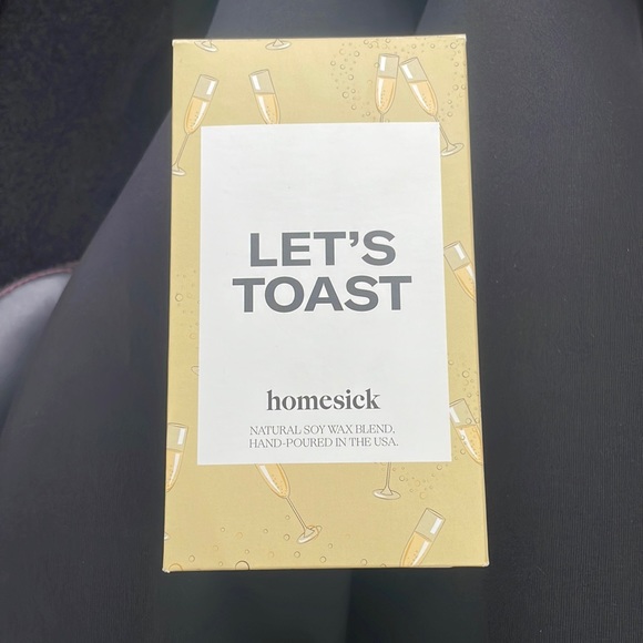 Homesick let’s toast candle - Picture 2 of 3
